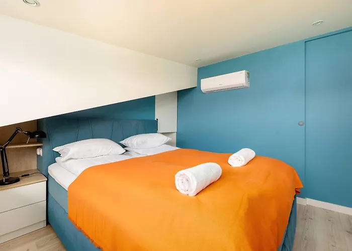 Apartmán Industrialny Na Poddaszu Z Parkingiem By Renters Bílsko-Bělá