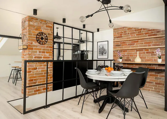 Industrialny Na Poddaszu Z Parkingiem By Renters