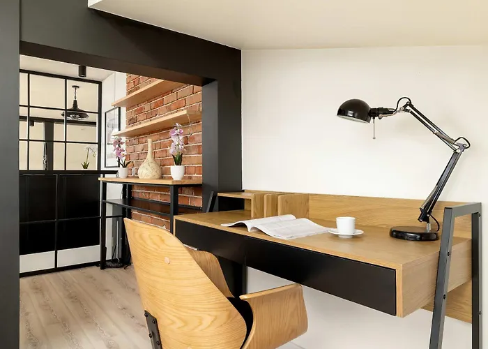 Industrialny Na Poddaszu Z Parkingiem By Renters