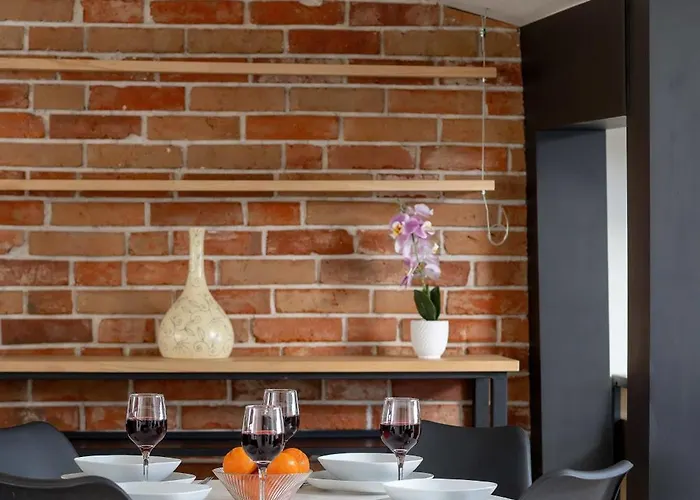 Industrialny Na Poddaszu Z Parkingiem By Renters Bílsko-Bělá