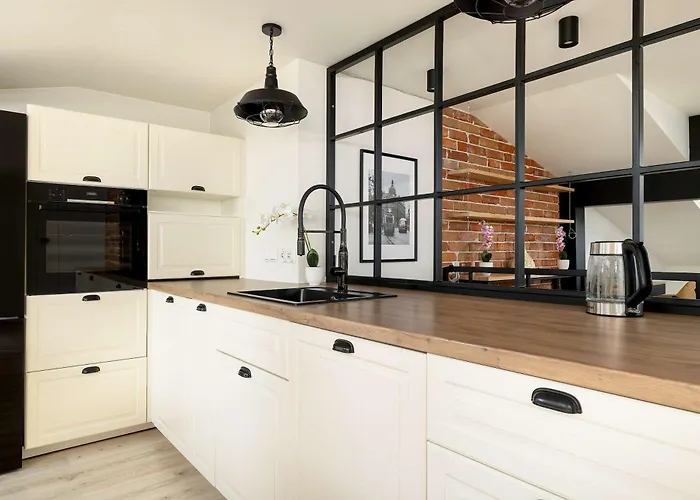 Apartmán Industrialny Na Poddaszu Z Parkingiem By Renters *