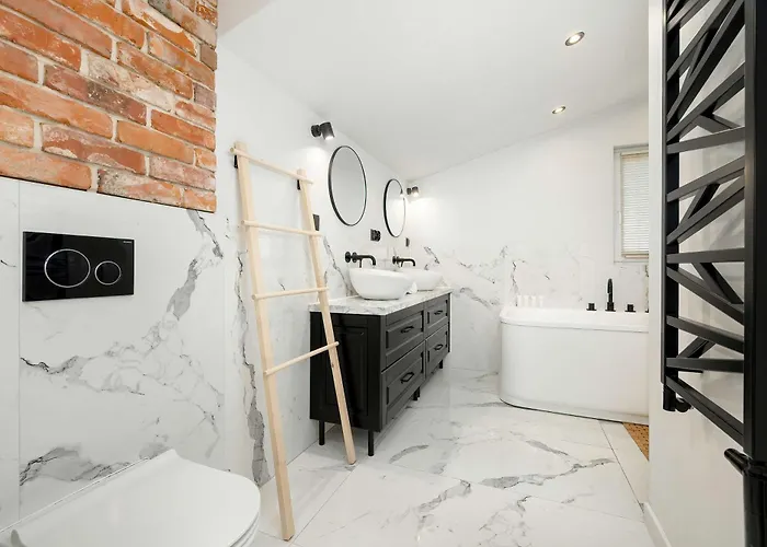 Industrialny Na Poddaszu Z Parkingiem By Renters * Bílsko-Bělá